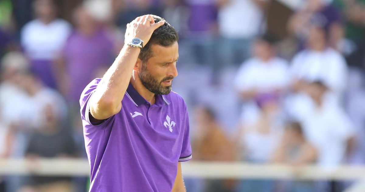 Fabio Grosso fue despedido de la Fiorentina.