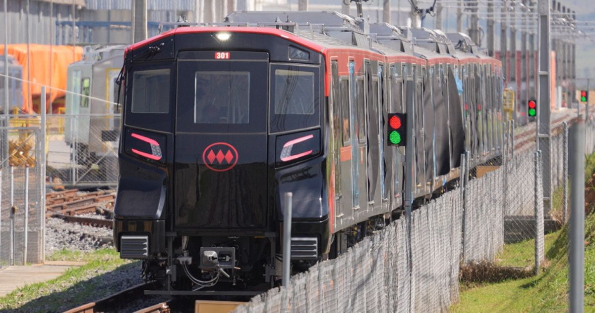 VIDEO | Parten pruebas dinámicas de trenes tipo “Darth Vader” de Línea 7 del Metro: llegarían en 2027