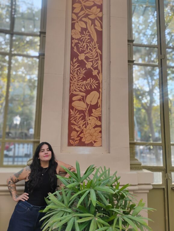 La arquitectura de Barcelona entró en su obra fotografió ornamentos de edificios y los transformó en tatuajes (foto por Ignacio Molina)
