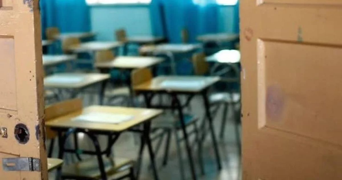 Gobierno suspende clases en 16 comunas de la región de Valparaíso ante sistema frontal