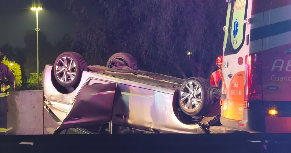 Múltiples lesionados deja accidente entre varios vehículos en la Costanera Norte