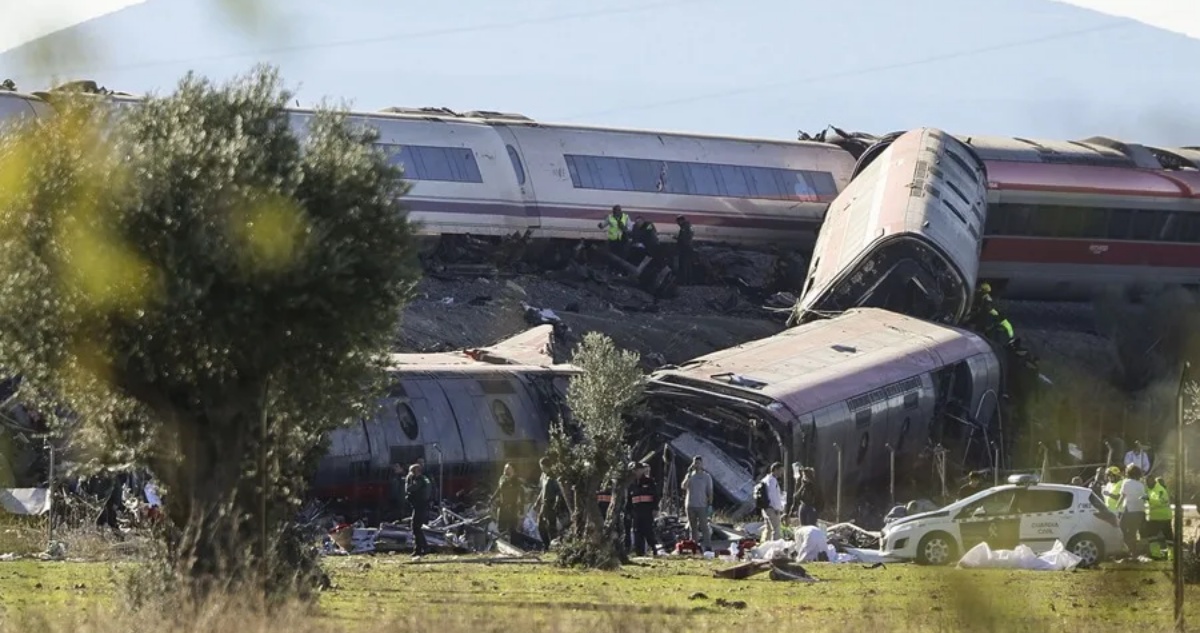 Nuevo accidente ferroviario en España: al menos 46 muertos deja choque de trenes en Toledo