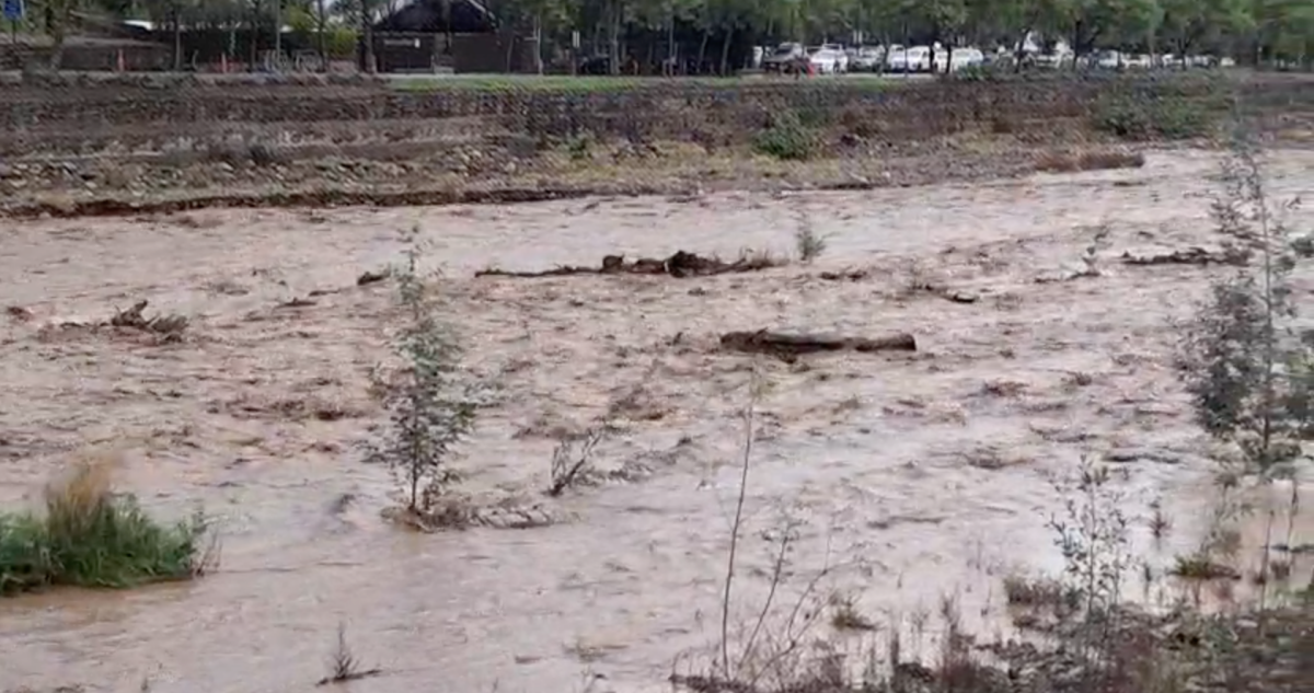 Decretan Alerta Amarilla en Lo Barnechea por crecida del río Molina