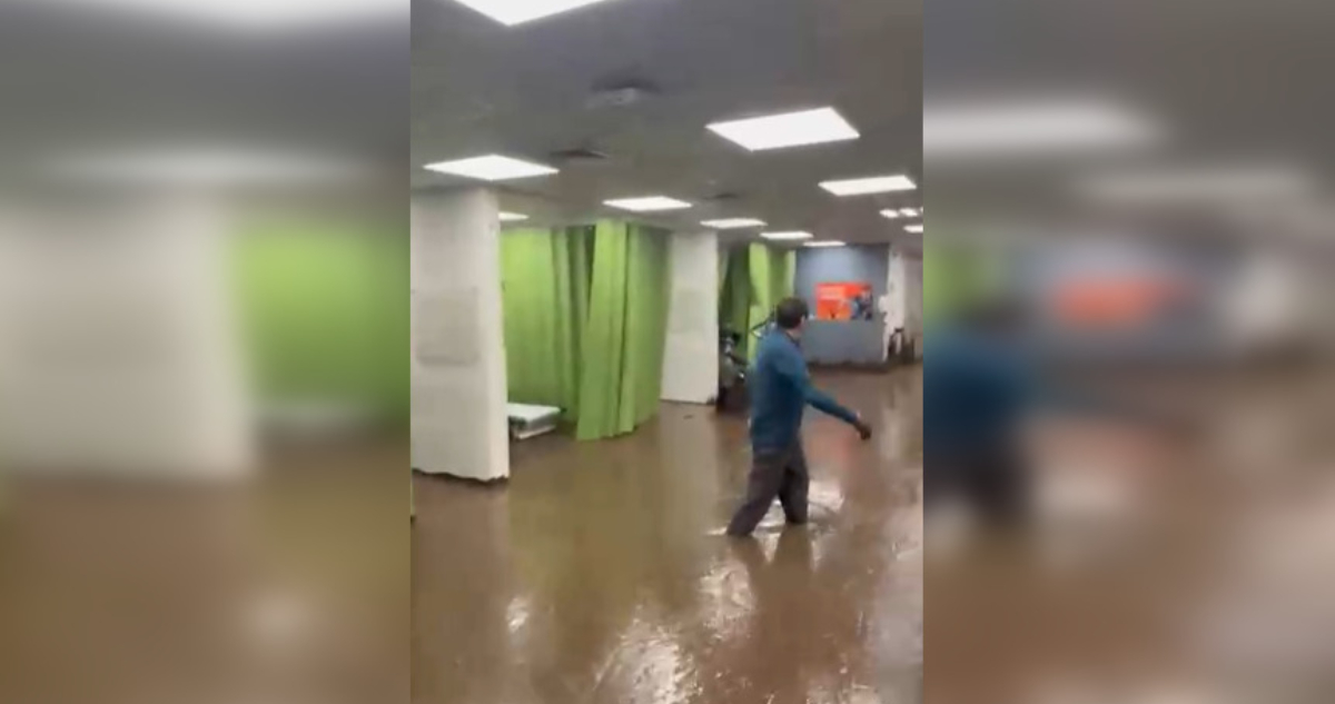 VIDEOS | Alud inunda clínicas San Carlos de Apoquindo UC Christus y Universidad de Los Andes