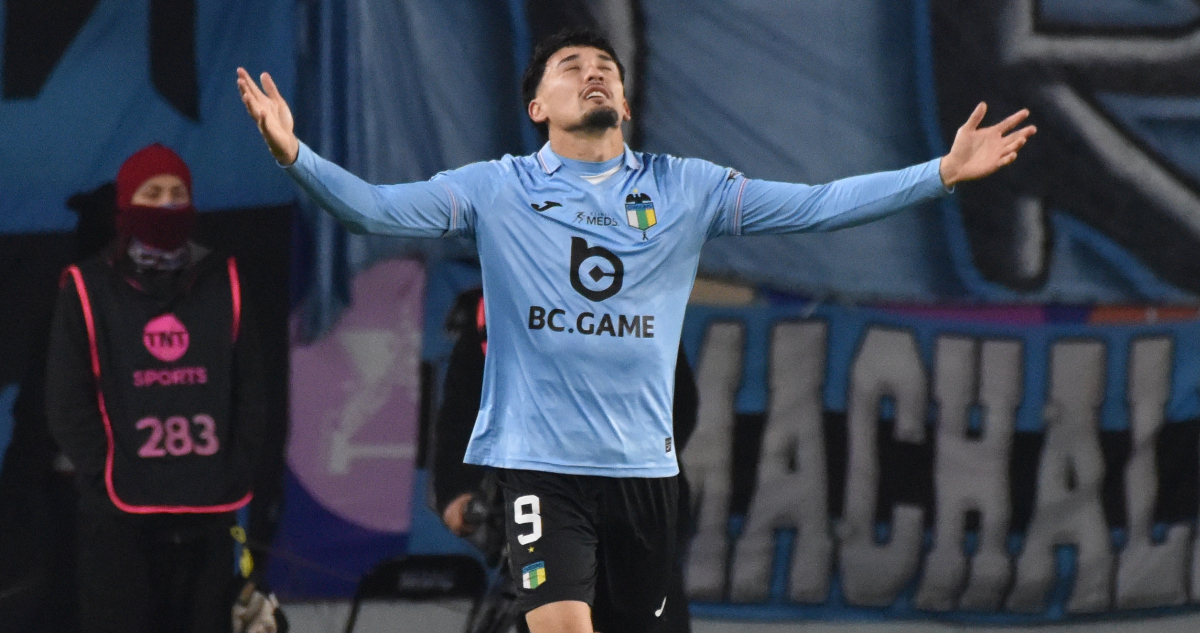 arnaldo-castillo-celebra-gol-en-ohiggins