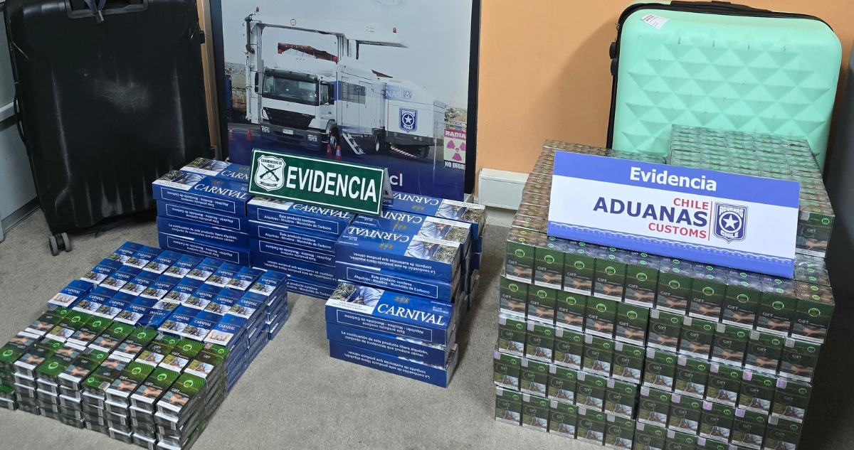Aduanas y Carabineros incautan más de 13 mil cajetillas de cigarrillos de contrabando en Antofagasta