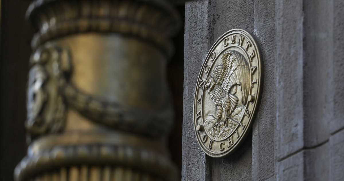 Banco Central mantiene tasa de interés en 4,5% y advierte mayores riesgos para la inflación