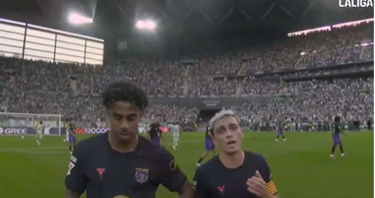 Betis vs Barcelona sigue el escándalo por VAR que anuló gol: cámara y audio muestran que reclamo culé fue fundamental