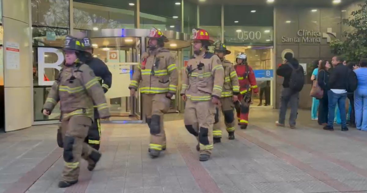 Bomberos descarta emergencia química en la Clínica Santa María: hubo un fallo en un sensor