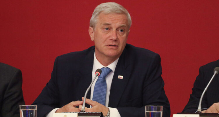 Cadem: aprobación de Kast baja del 30% por primera vez y 92% rechaza rebajas a condenados por abusos