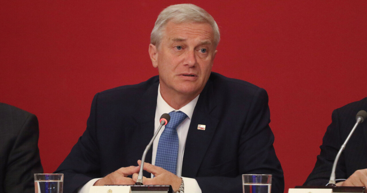 Cadem: aprobación de Kast baja del 30% por primera vez y 92% rechaza rebajas a condenados por abusos