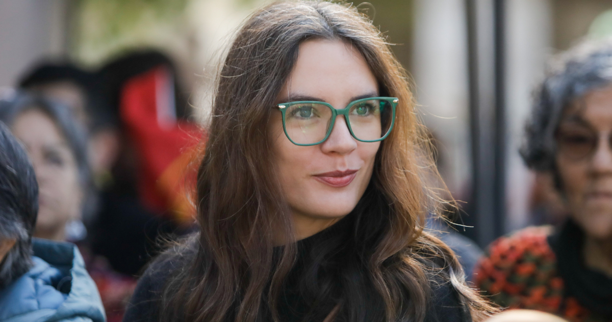 Camila Vallejo cuestiona a Kast: vincula su Gobierno al pinochetismo y su agenda al clasismo