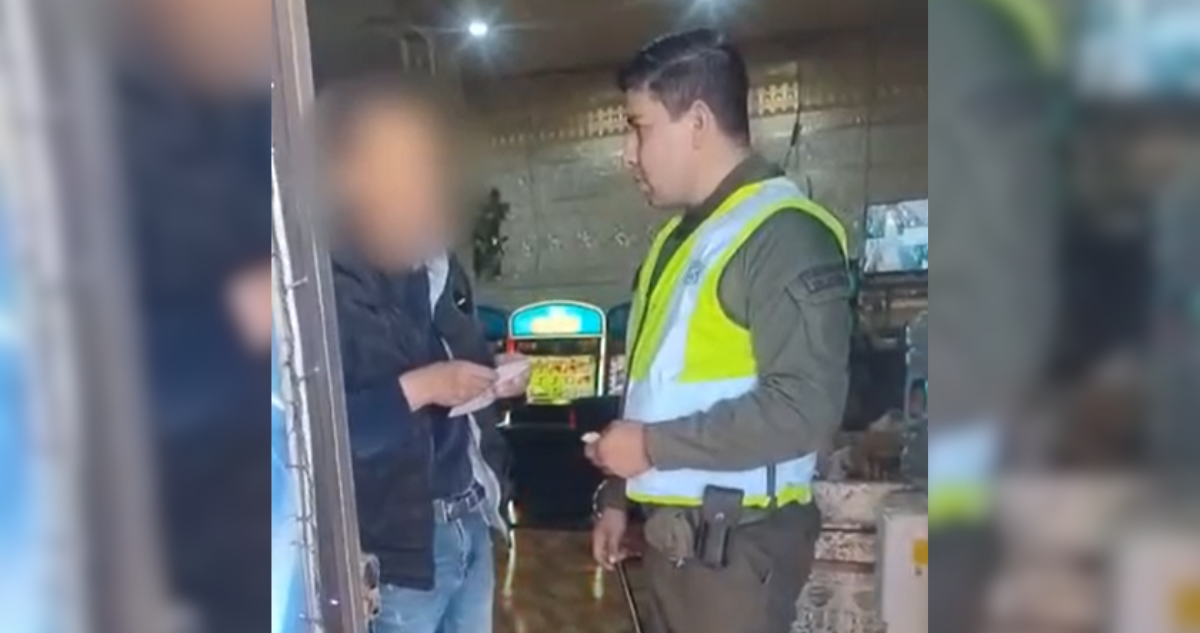 Chino queda con arresto domiciliario total tras ofrecer $100 mil a carabineros para evitar una multa