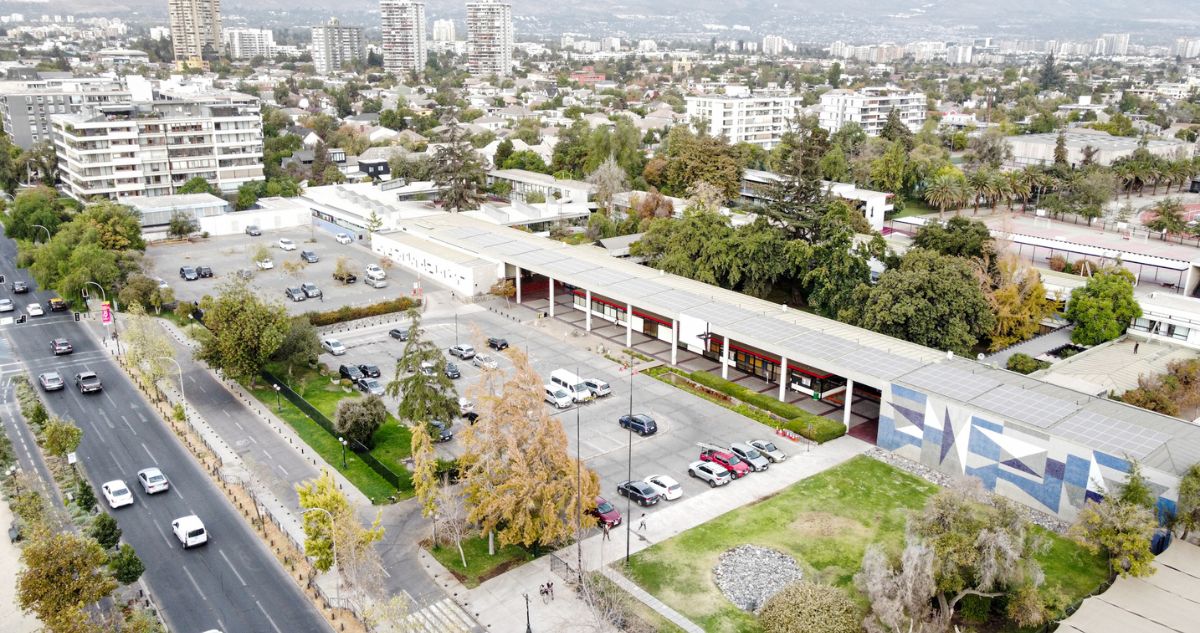 Colegio San Ignacio El Bosque suspende clases ante primera huelga legal de sus trabajadores