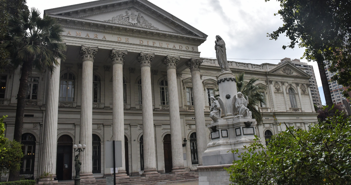 Comisión Mixta aprueba que el Congreso pueda sesionar extraordinariamente en la sede de Santiago