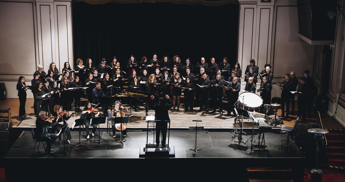 Coro Sinfónico y Coro Madrigalista en el Teatro Aula Magna. Foto: GaryGo