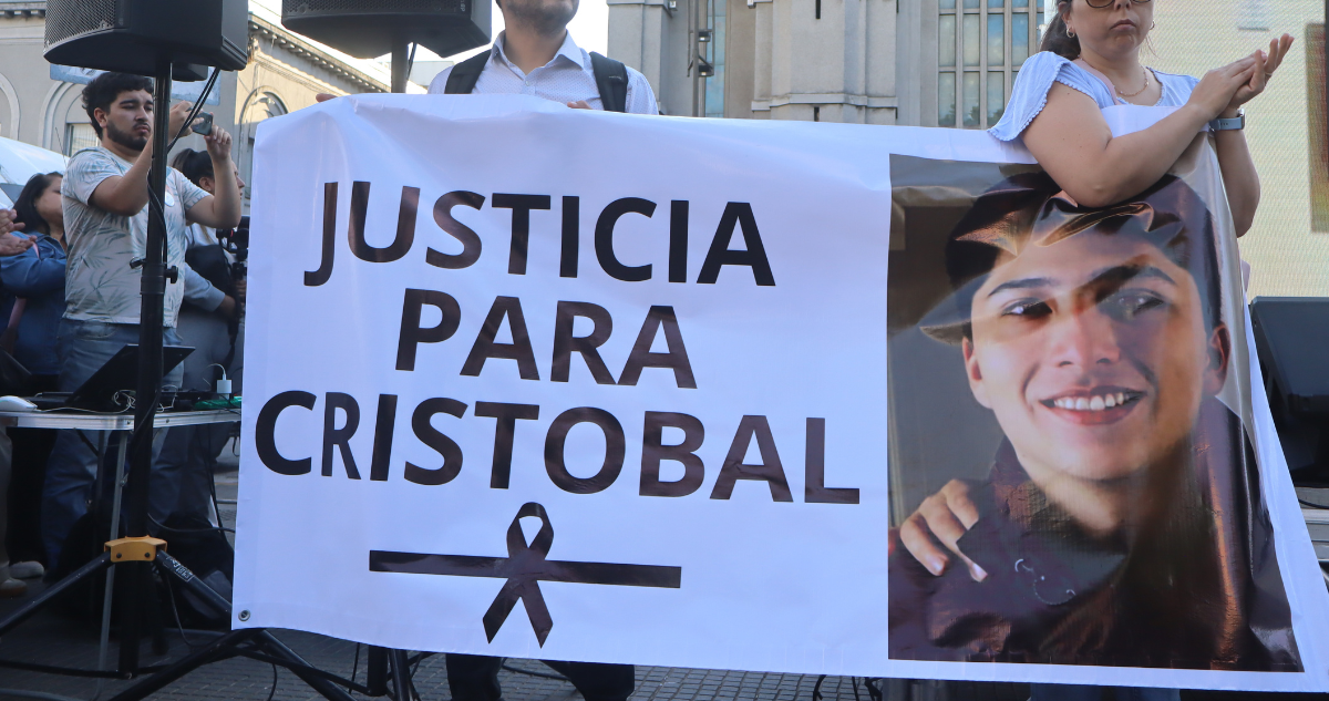 https://media.biobiochile.cl/wp-content/uploads/2026/10/cristobal-miranda.png
