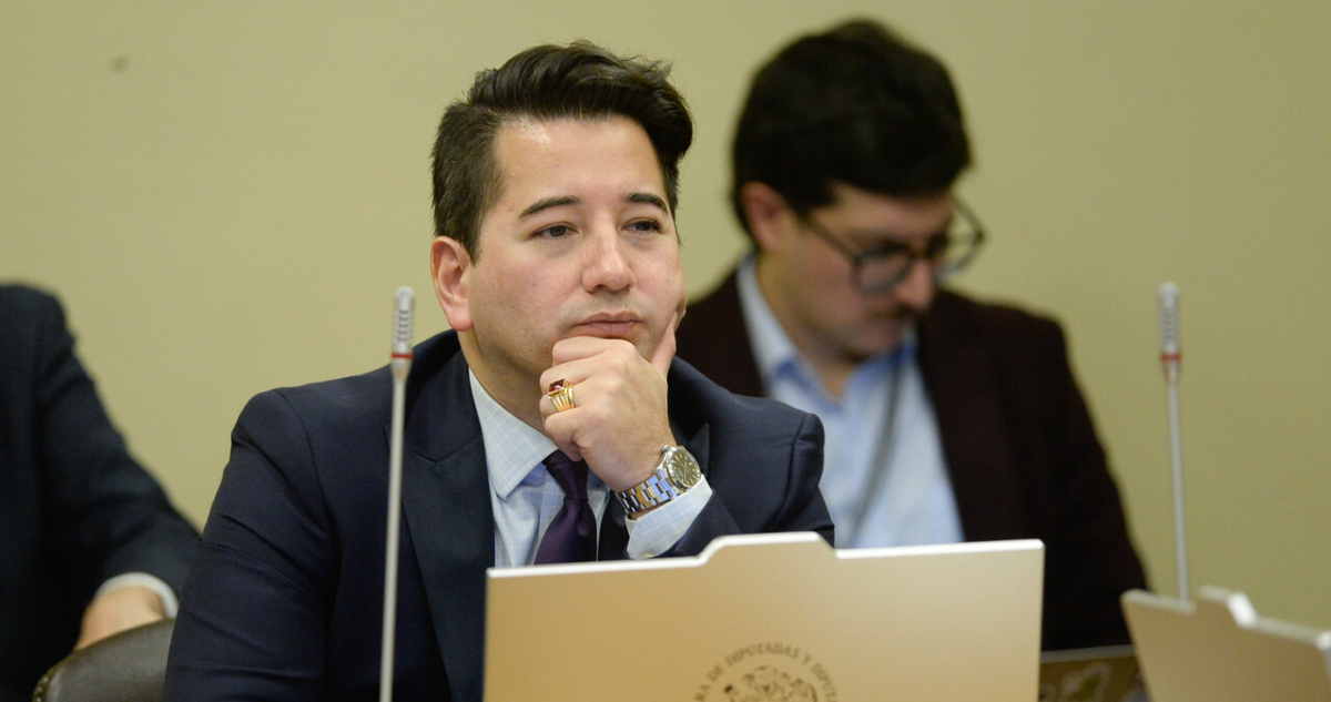 Cuadrado (PPD) lleva a Olivares (PDG) a Comisión de Ética por dichos contra Bachelet, Matthei y Marín