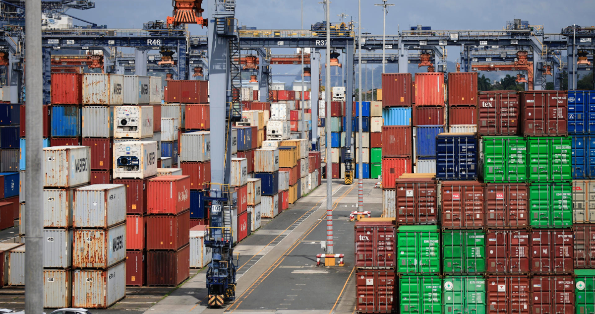 El déficit comercial de Estados Unidos toca niveles no vistos desde marzo de 2025