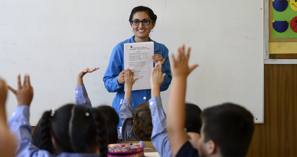 Cuándo es el Día del Profesor en Chile y por qué los colegios no tendrán clases esa jornada