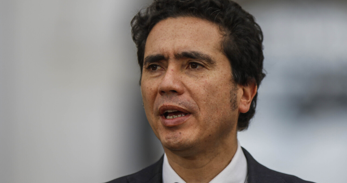 Briones arremete contra Plan Chile Despega: “US$100 millones es menos que una aspirina”