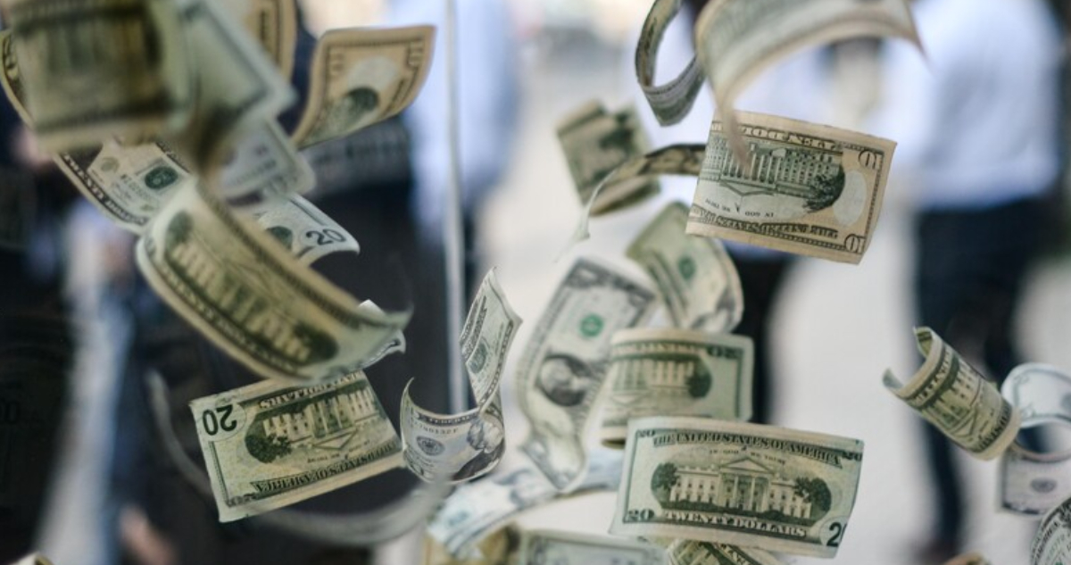Dólar pega fuerte volantazo y cae más de $17 luego que Gobierno anunciara nuevas liquidaciones