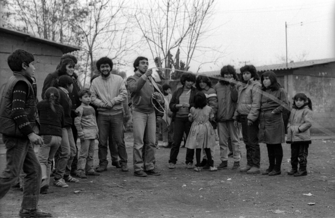 Donan 40 obras de Rodrigo Rojas de Negri, el fotógrafo chileno que la dictadura quemó vivo