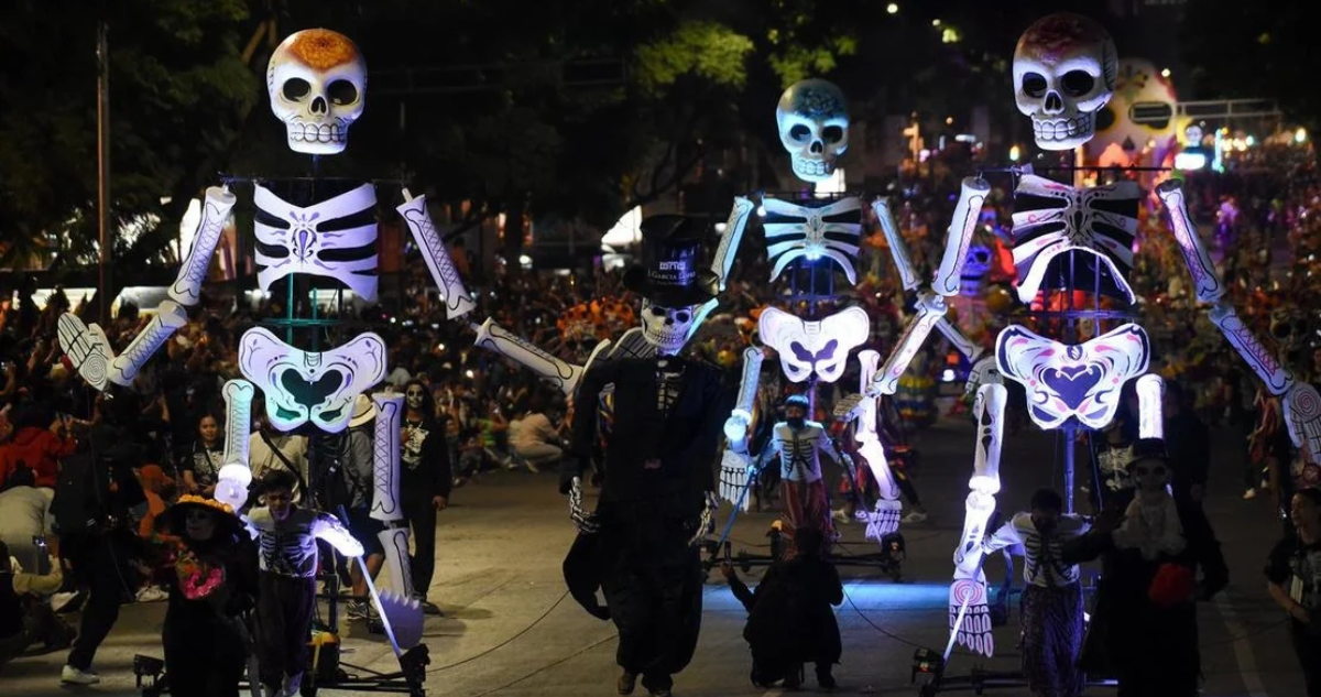 Día de Muertos: los excéntricos rituales para honrar a los difuntos, desde México al Tíbet