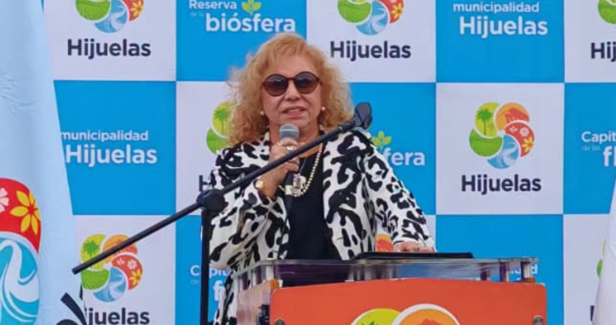 Empresa de la alcaldesa de Hijuelas habría sumado 87 órdenes de compra con el Estado pese a nueva ley