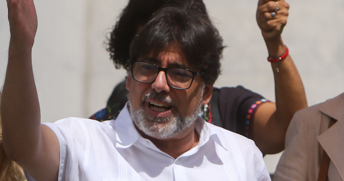 “Están todos presos”: Jadue arremete contra “grupo” de Hermosilla y Chadwick en llegada a tribunales