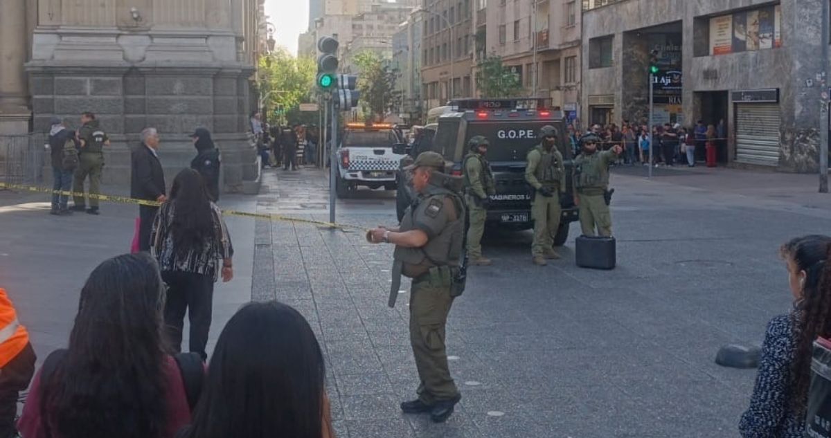 Evacúan inmediaciones de Paseo Puente por aviso de presunta bomba: GOPE inspecciona el lugar