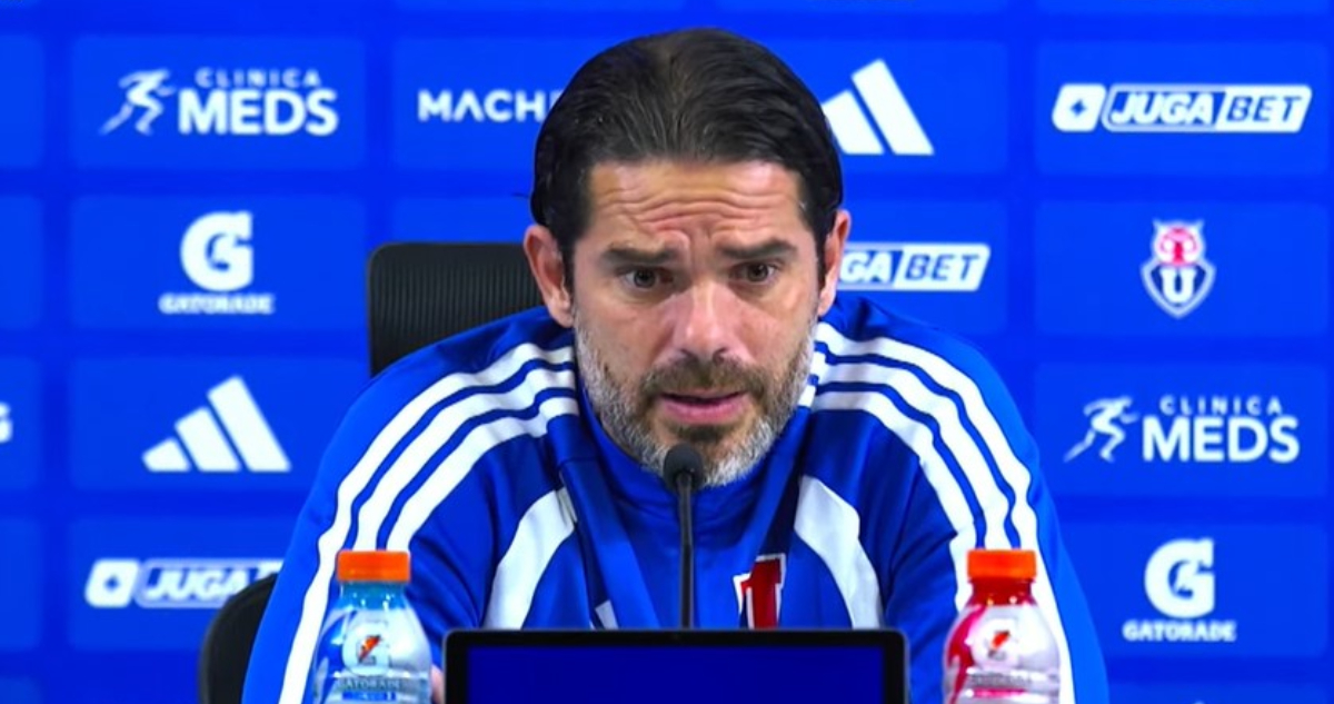 Fernando Gago en conferencia de prensa de La U