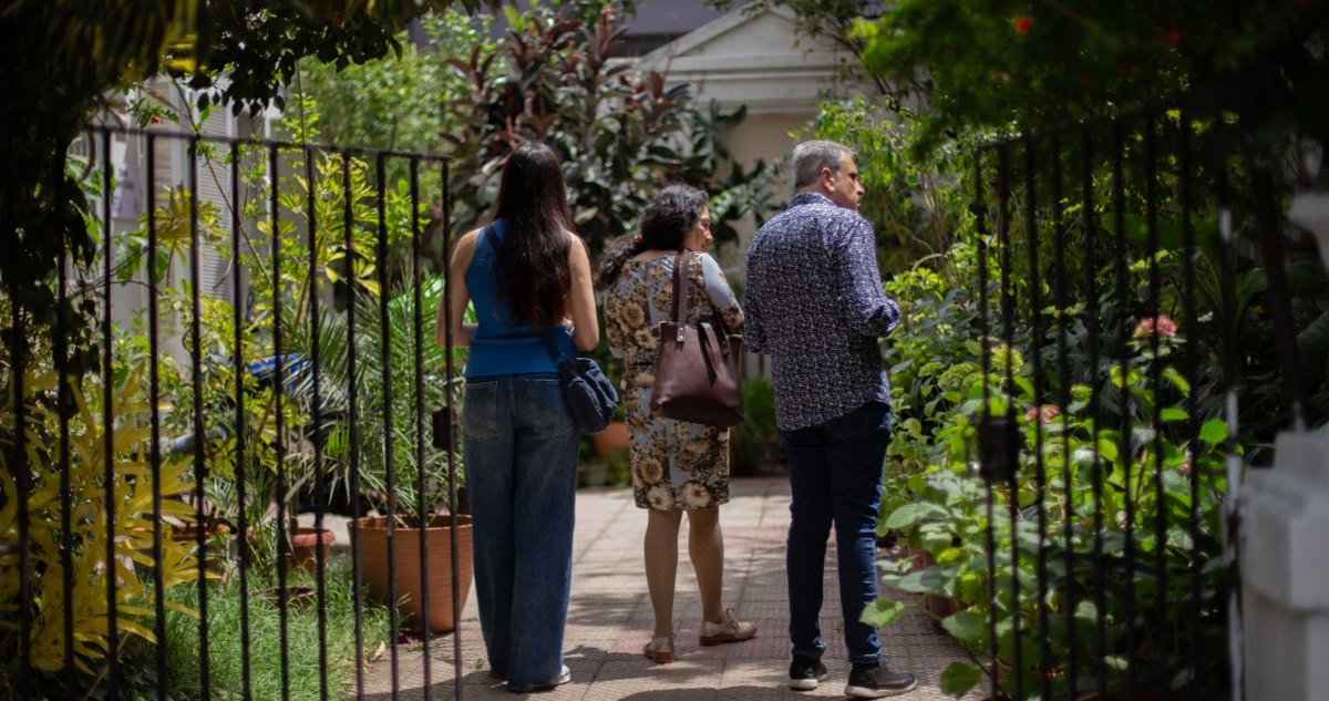 Interno Verde, el festival que permite visitar 20 jardines ocultos en Santiago: revisa cómo participar