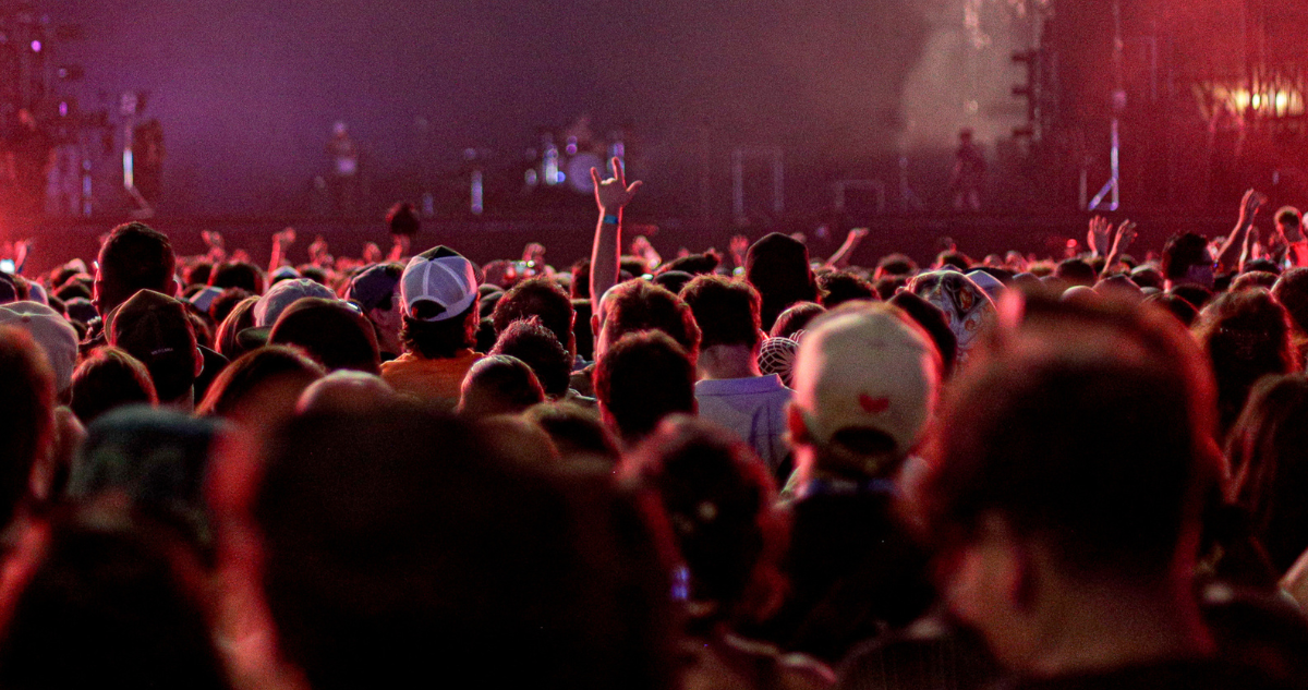 Público en festivales de música en referencia a headliners