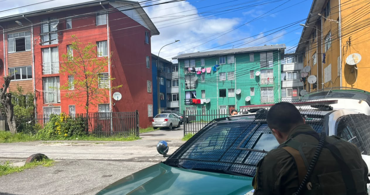 Hombre queda en riesgo vital tras recibir cuatro impactos de bala en departamento de Hualpén