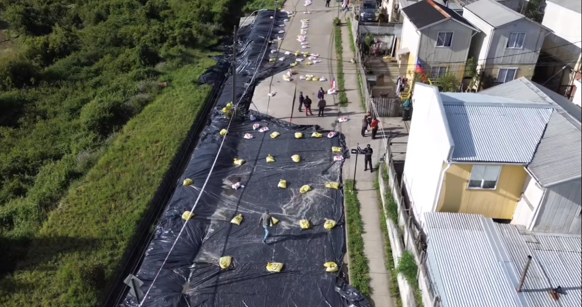 Socavón en Arauco: municipio habría advertido falla en obras y vecinos dicen que ignoraron sus alertas
