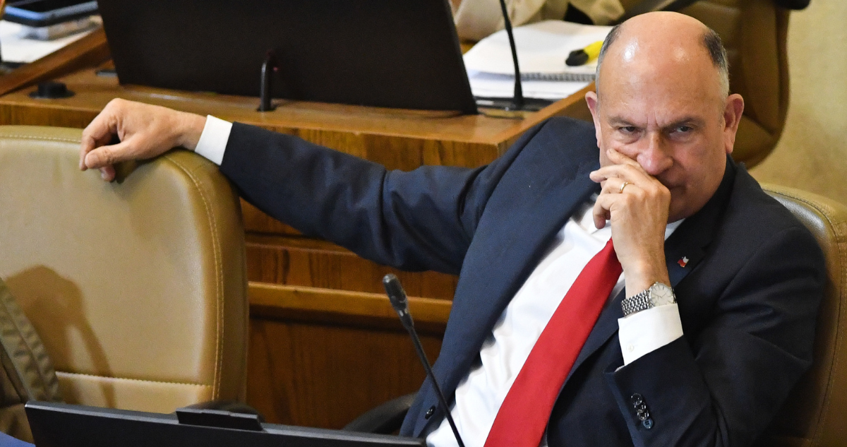 Bobadilla (UDI) llama a Matthei a hacer críticas “donde corresponde” y la acusa de “ruido innecesario”