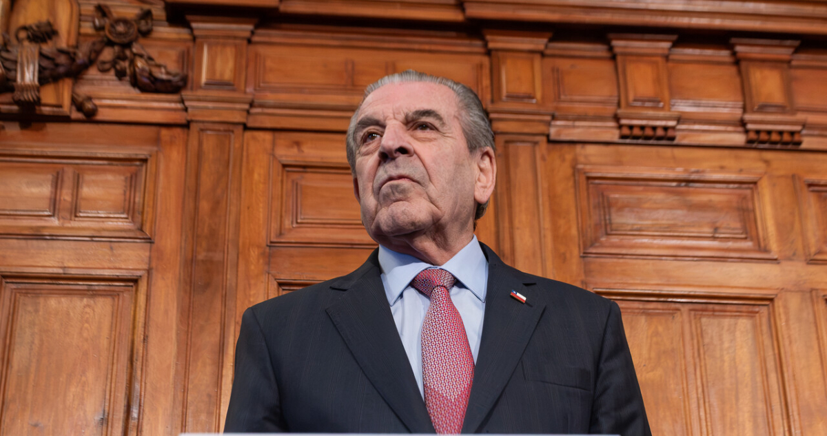 Frei advierte conflicto diplomático con Argentina si intercepta un buque chileno rumbo a Malvinas