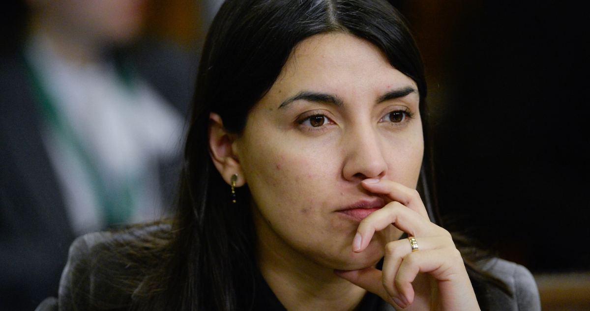 Ministra Judoth Marín en la mira de los funcionarios del ministerio por recortes y cierre prodemu