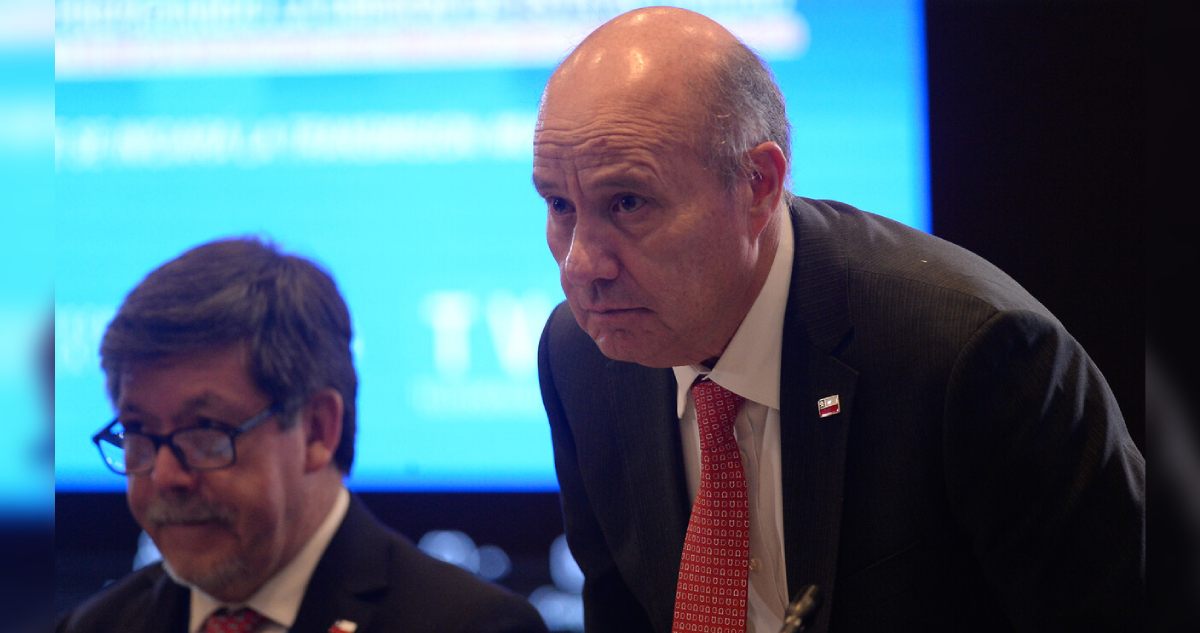 Gobierno pone fichas en que el repunte económico sea en 2027 pero expertos llaman a no adelantase