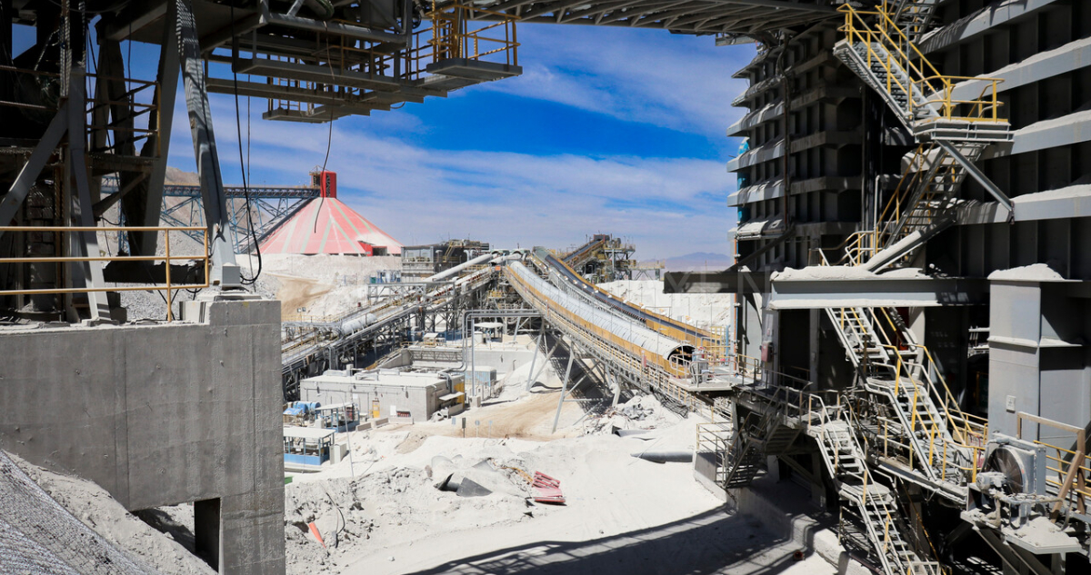 Gobierno tiene “buenos augurios” para la minera en 2027 pese a una producción que resiste a repuntar