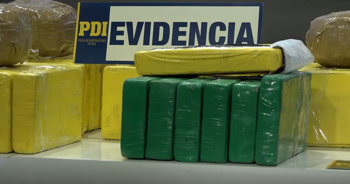 Incautan armas y más de una tonelada de droga dirigida hacia La Pintana: hay 4 personas detenidas