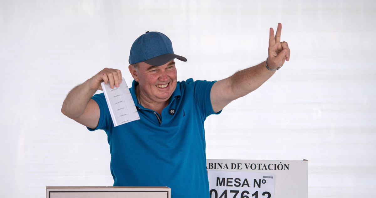 López Aliaga vuelve a ganar elección por alcaldía de Lima, pero JNE debe definir si puede asumir