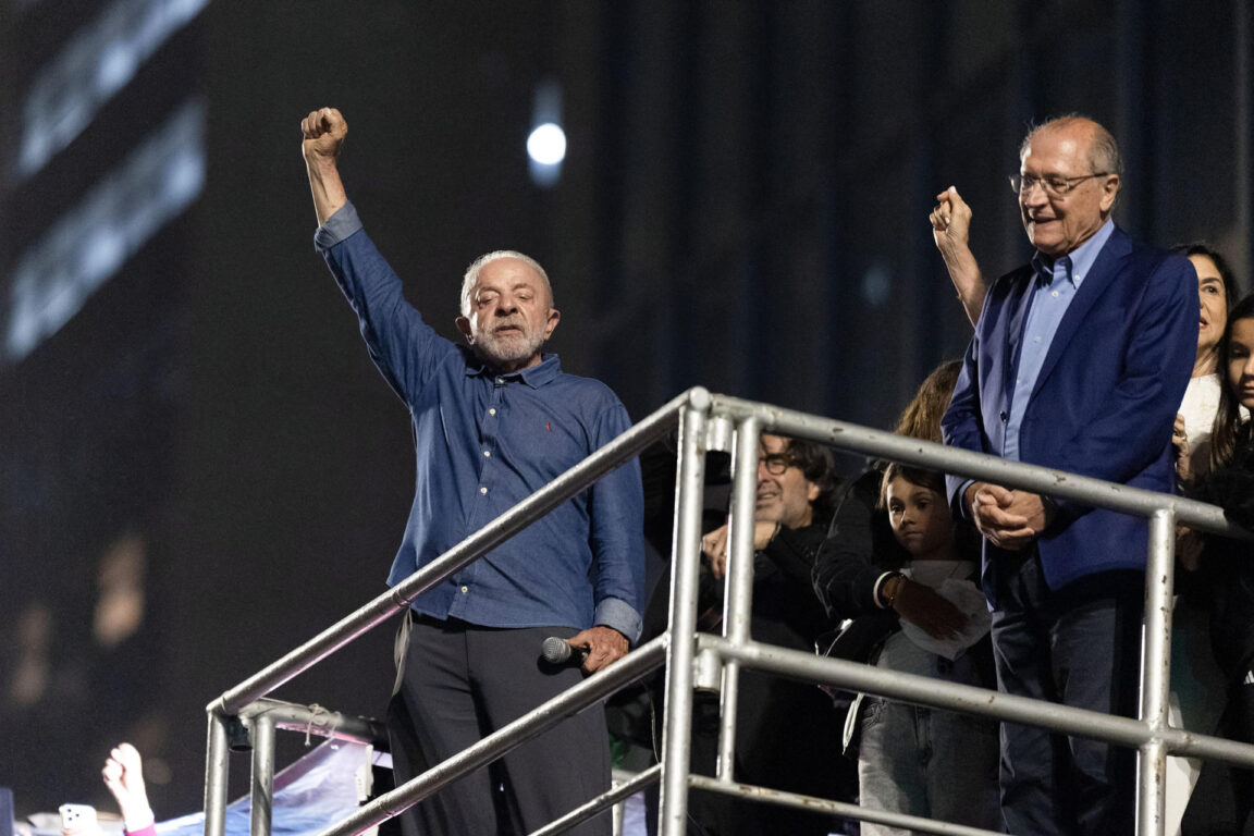 https://media.biobiochile.cl/wp-content/uploads/2026/10/lula-da-silva-1-1152x768.jpg