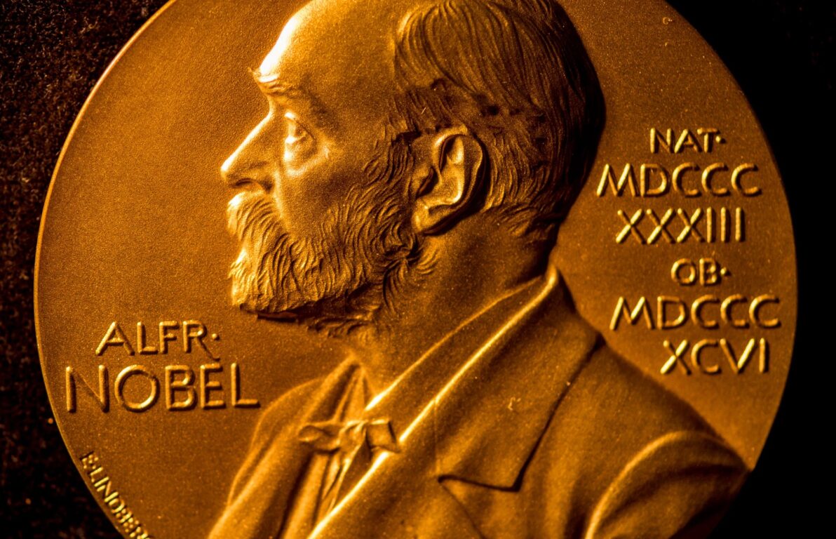 Una medalla, un diploma y mucho, mucho dinero: esto es lo que ganan los Premio Nobel 2026