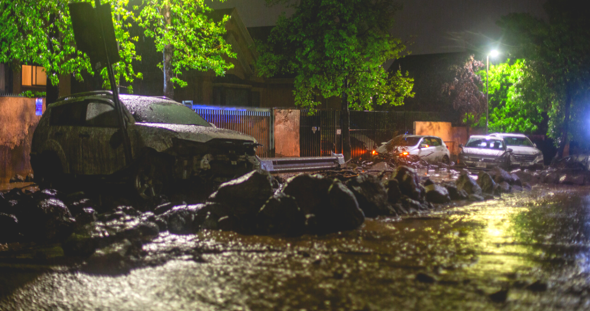 Municipio de Las Condes revela el perímetro más afectado por aluvión y detalla acciones por emergencia