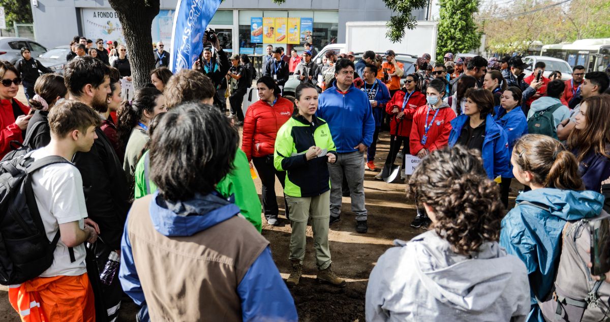 "Necesitamos salvar vidas": San Martín llama a evacuar sector afectado por aluvión en Las Condes