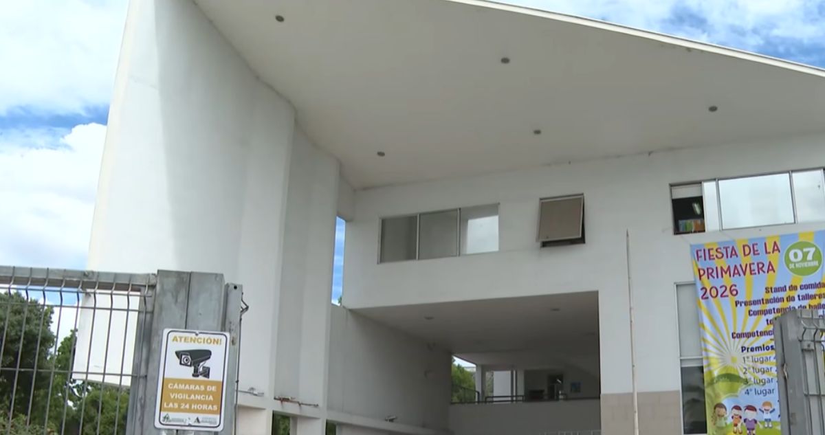 Niño de 7 años salió caminando solo de colegio en Maipú por error: familia denuncia negligencia