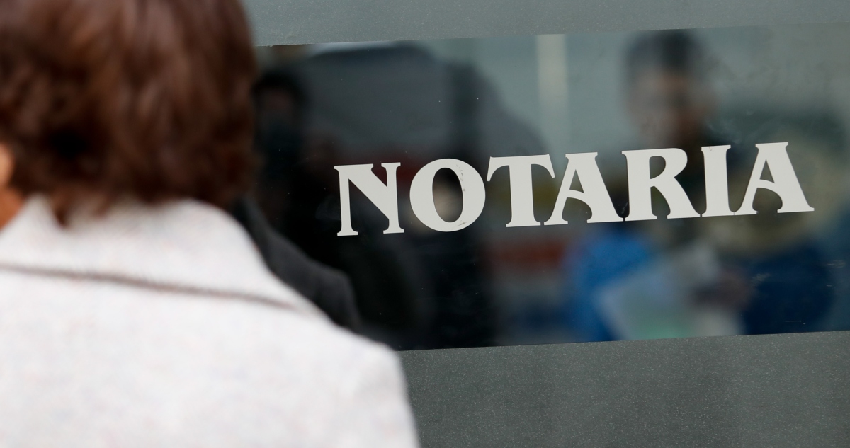 Notarios y conservadores mayores de 75 años dejan sus cargos