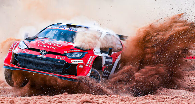 https://media.biobiochile.cl/wp-content/uploads/2026/10/oliver-solberg-en-el-wrc-de-italia-cerdena-750x400.jpg